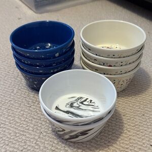 NWOT Cat (pet) food dishes, pack of 10